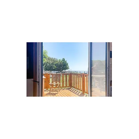 Beautiful Home In Miedzyzdroje With Sauna * 미엥지즈드로예